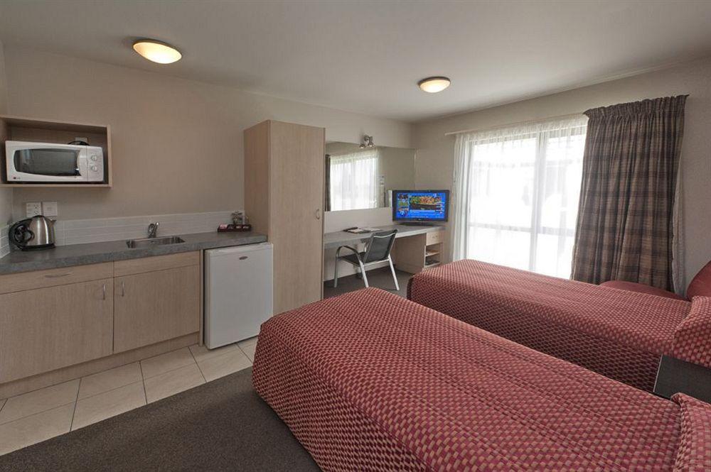 Bella Vista Motel 4*